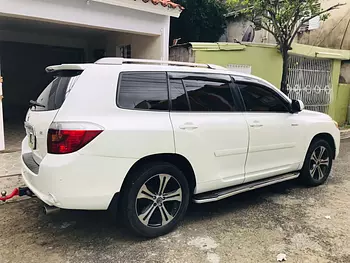 jeepetas y camionetas - Vendo Toyota Highlander 🚗: ¡Oportunidad Única