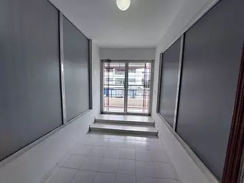 oficinas y locales comerciales - Local en plaza comercial en alquiler santo Domingo