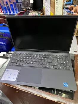 computadoras y laptops - Laptop 15.6” DELL Inspiron 15. Model 3510. Nueva en caja. 4GB Memory, 128GB SSD.