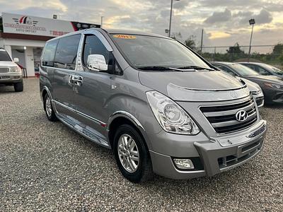 Corotos HYUNDAI STAREX H1 2017-2018 12 PASAJEROS DIESEL FULL