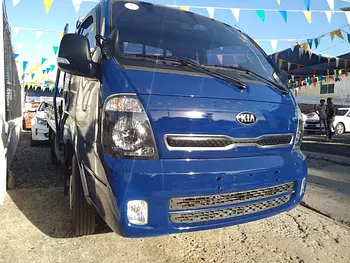 camiones y vehiculos pesados - KIA BONGO 2017 AZUL