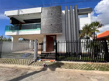 casas - Casa con Piscina en venta en Proyecto Cerrado Barranquita.