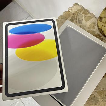 celulares y tabletas - iPad 10th generation de 64gb 