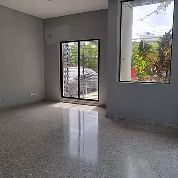 oficinas y locales comerciales - Alquilo local 1er piso 45 mts en Don Bosco 