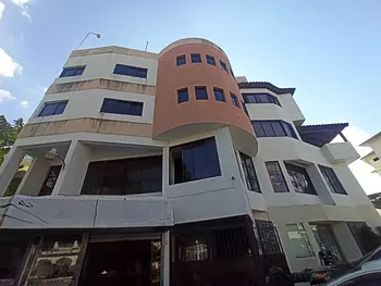 oficinas y locales comerciales - Edificio en Venta con 4 locales y 1 penthouse 