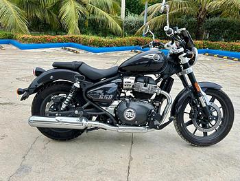 motores y pasolas - Royal Enfield Super Meteor 650 – Como Nueva