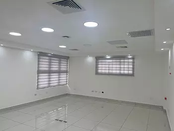 oficinas y locales comerciales - En Alquiler Local de Oficina en los prados Segundo Nivel con 150m2 y 3 parqueos 