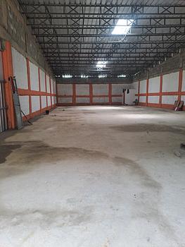 otros inmuebles - Alquilo nave 400 mts av monumental 