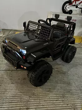juguetes - Jeep eléctrico con luces led, bocina bluetooth 