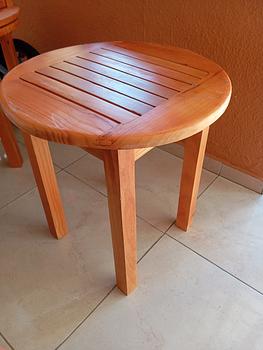 muebles y colchones - mesitas auxiliares de madera terminación de primera 