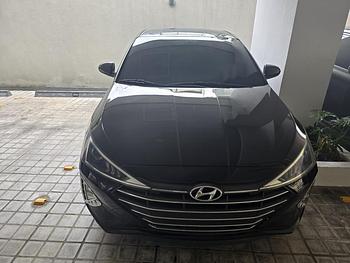 carros - Hyundai Avante color negro 