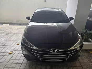 carros - Hyundai Avante color negro 