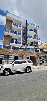 apartamentos - Segundo Piso con doble Terraza, Respaldo Los Tres Ojos