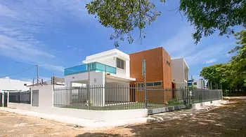 casas - Hermosa Casa con Diseño Moderno en Proyecto Privado, Santiago