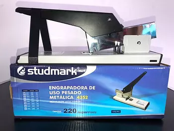 impresoras y scanners - GRAPADORA STUDMARK DE USO PESADO EN METAL  220 PÁGINAS A LA VEZ PUEDE GRAPAR