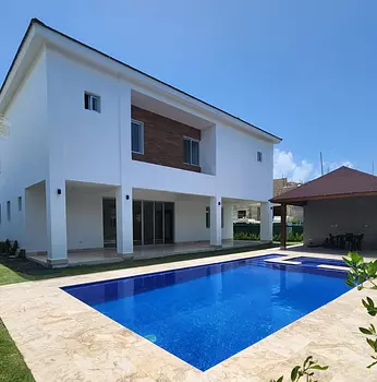 casas - Casa en Venta en Punta Cana Village, exclusivo residencial 3 minutos aeropuerto