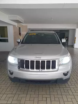 jeepetas y camionetas - En venta Jeep Gran cherokee  laredo 4x4 2012.