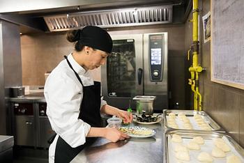 empleos disponibles - Cocinera con Experiencia en Buffet para Eventos