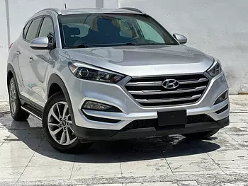 jeepetas y camionetas - HYUNDAI TUCSON SE 4X4 2018Clean Carfax