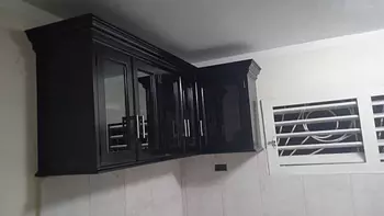 muebles y colchones - Gabinete pequeño negro a la medida 