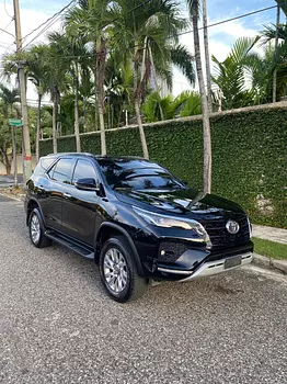 jeepetas y camionetas - Toyota Fortuner SRV 4WD 2022 - Delta 