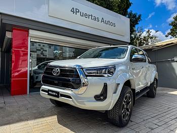 jeepetas y camionetas - TOYOTA HILUX LIMITED SRX (WIDE TREAD) 4X4