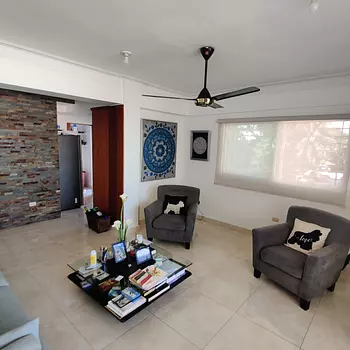 apartamentos - Apartamento viejo Arroyo Hondo, elevador,línea blanca. 