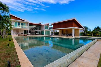 casas vacacionales y villas - Villa en venta en casa de campo la Romana 