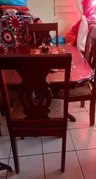 muebles y colchones - comedor en caoba de 4 sillas 