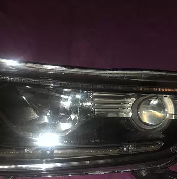 accesorios para vehiculos - Se vende pantalla izquierda para CRV 2020 nueva 