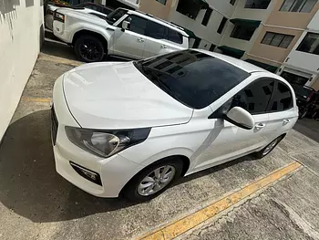 carros - hiunday verna 2020