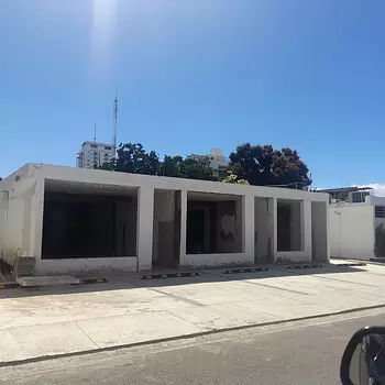oficinas y locales comerciales - Se Renta Local Comercial en Zona Centrica 