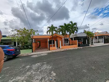 casas - Casa de Tres Habitaciones en Palo de Azucar