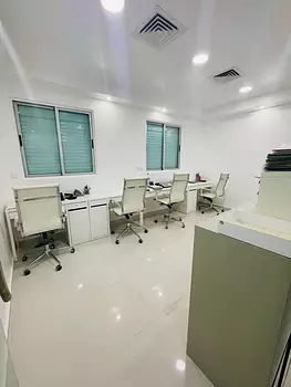 oficinas y locales comerciales - Local en evaristo morales en venta 