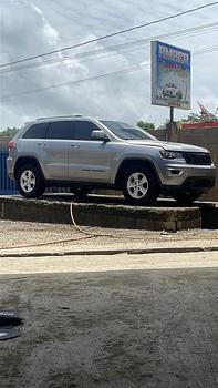 jeepetas y camionetas - Grand cherokee Laredo 4x4 2018 