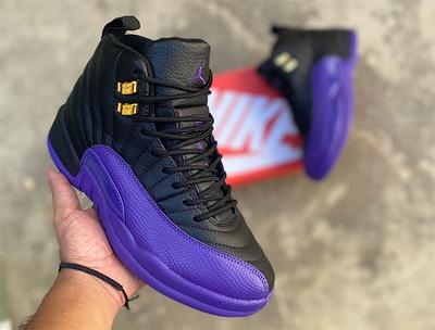 Los tenis jordan 12 online