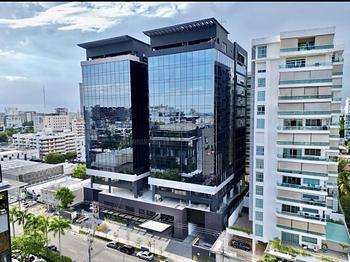 oficinas y locales comerciales - ¡Oportunidad Única en Piantini! Local en Venta en Villa Palmera Business Center.
