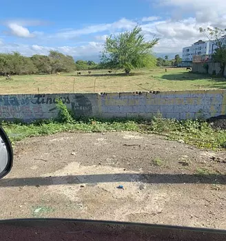 solares y terrenos - Alquilo solar 50,000 santiago de los caballeros 
en la  autopista Duarte 