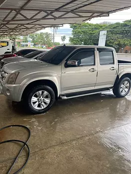 jeepetas y camionetas - Isuzu dmax 2011