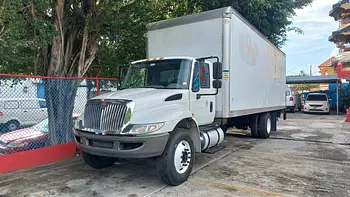 camiones y vehiculos pesados - International Durastar 4300 año 2018 Motor Cummins