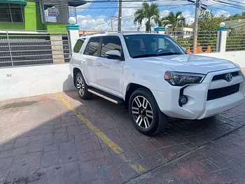 jeepetas y camionetas - Toyota 4runner sr5 Premium 2018