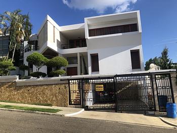 casas - Magnífica residencia en Cerro Alto, Stgo.