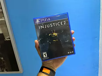 consolas y videojuegos - Vendo Video Juego PS4/PS5 INJUSTICE 2 Como Nuevo RD$ 995.00 NEG