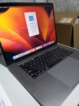 computadoras y laptops - MacBook Pro 2017 15 TouchBar!