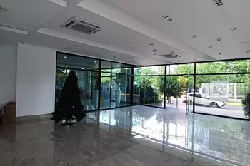 oficinas y locales comerciales - Alquiler Local Comercial Mirador Sur, Santo Domingo