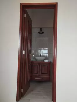muebles y colchones - Puerta de baño 