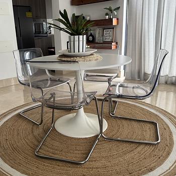 muebles y colchones - 4 Sillas de comedor acrílicas transparentes en venta 