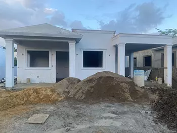 casas - 🏡 Casa de 1 Nivel en Venta – Residencial Privado
