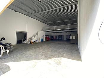 oficinas y locales comerciales - Nave Comercial en el Distrito Nacional