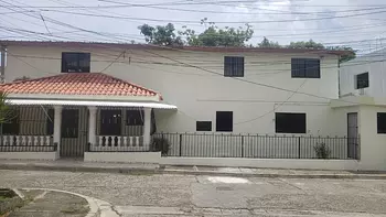 casas - 🏡¡Tu nuevo hogar espera por ti! Casa de 2 niveles